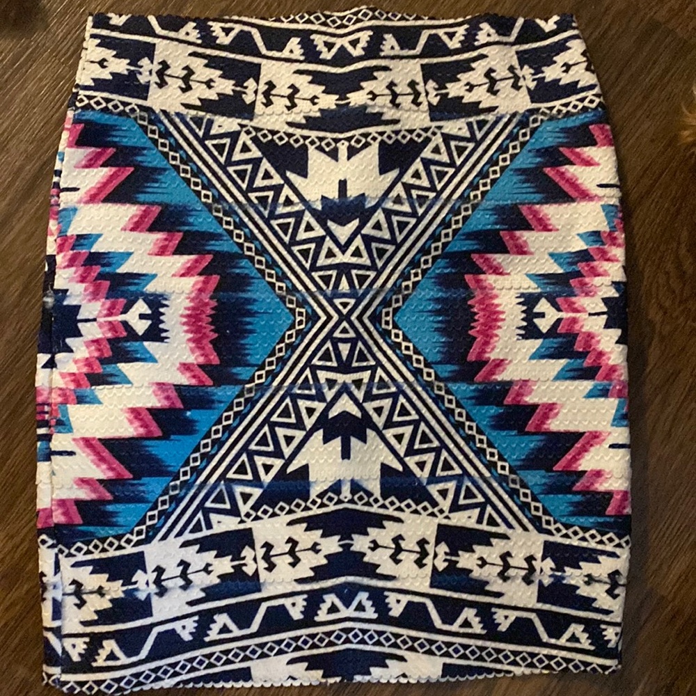 Aztec pink blue and white sz. Lg mini skirt
